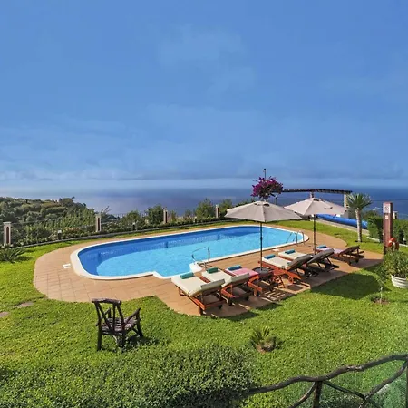 Theos House By Villa